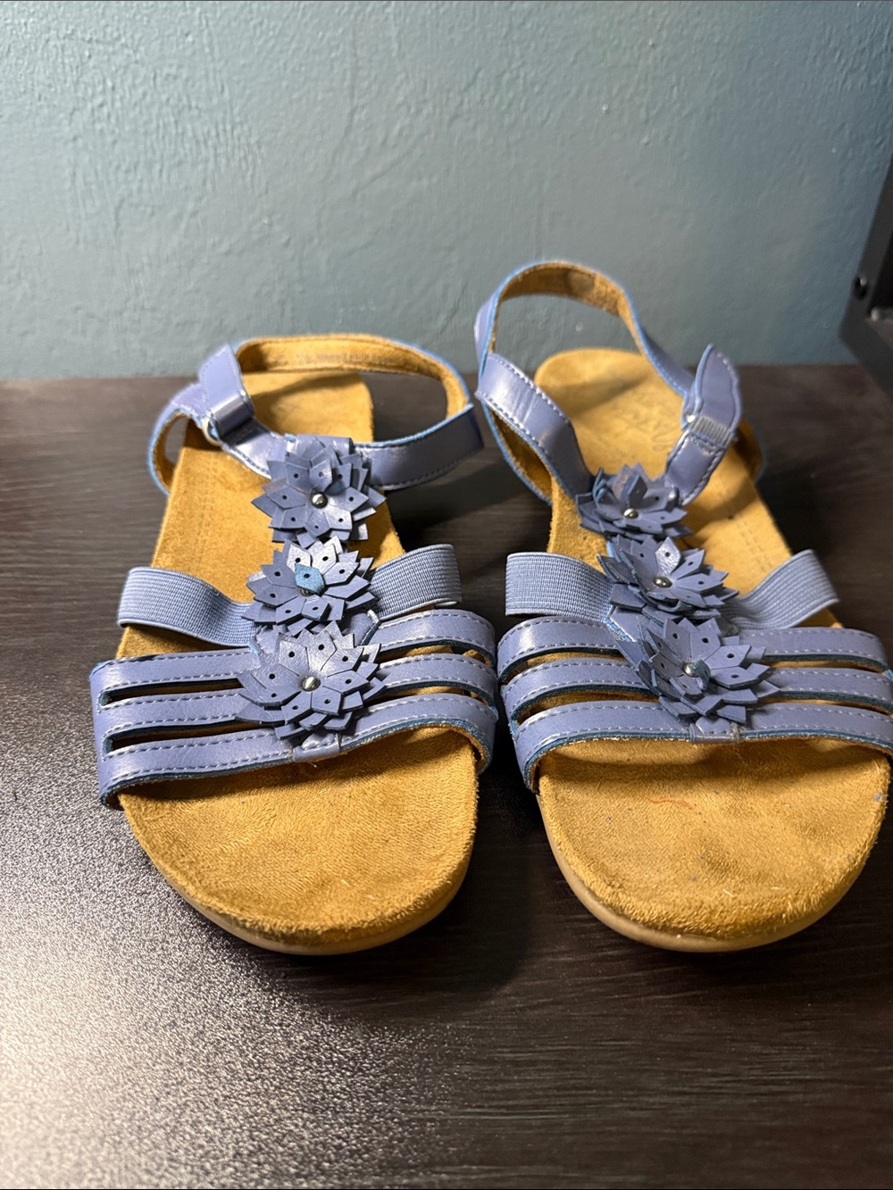 Natural Soul Lavender Floral Strap Sandals